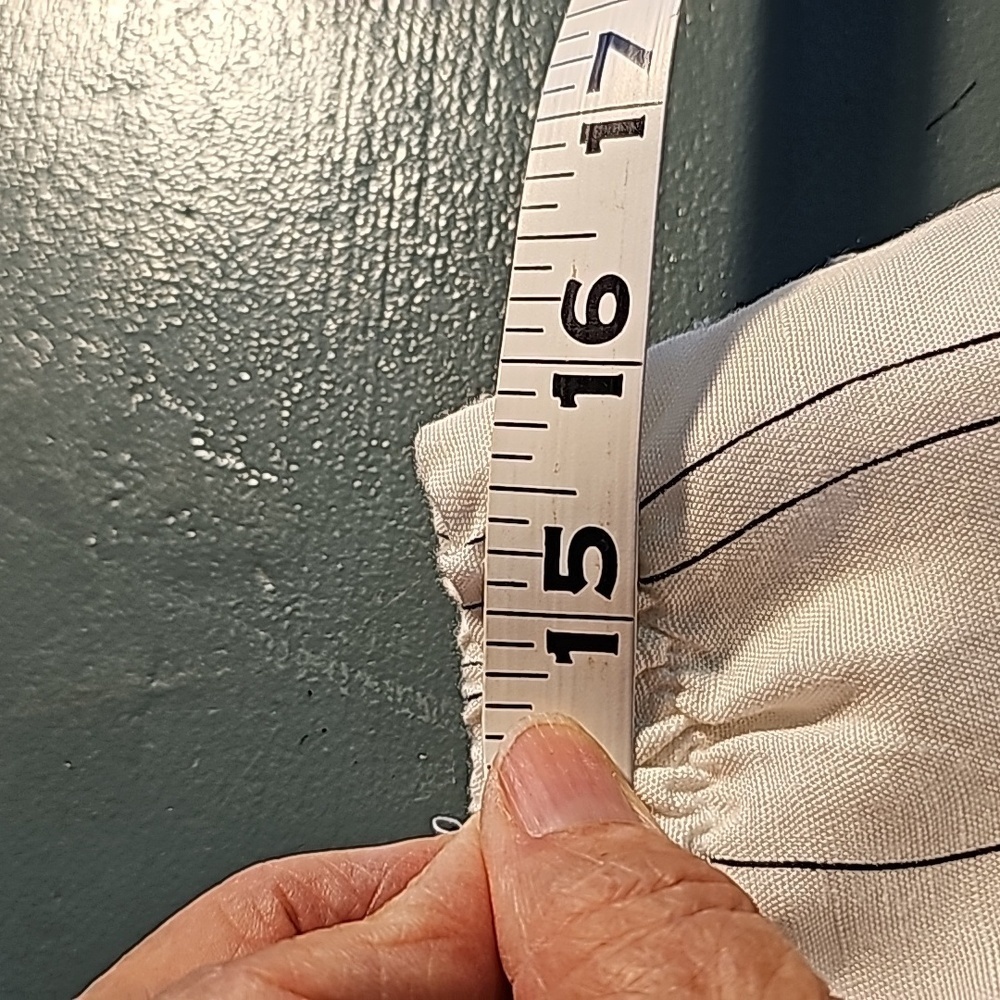 H&M, NWT wide leg white with pinstripe. Size medium. Elastic waist with tie. - Picture 8 of 8